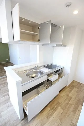 西宮市川西町のアパートのキッチン