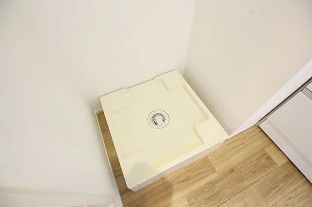 西宮市川西町のアパートの洗面所
