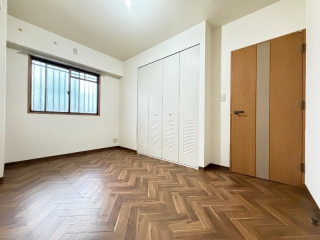 西宮市甲東園１丁目の賃貸マンションの居間・リビング