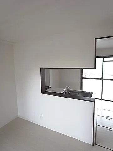 西宮市甲子園六番町の賃貸マンションの居間・リビング