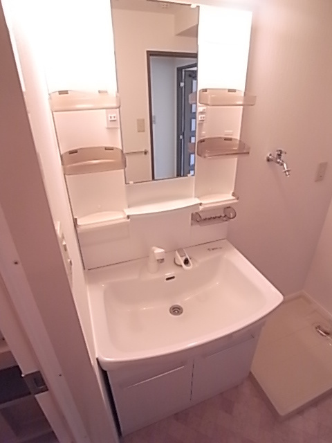 芦屋市翠ケ丘町の賃貸マンションの洗面所