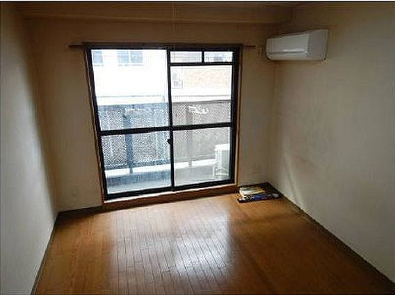 神戸市東灘区青木５丁目の賃貸マンションの居間・リビング
