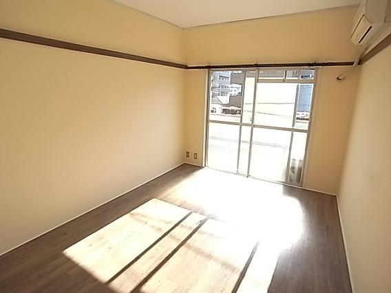 アクティ本山の居間・リビング