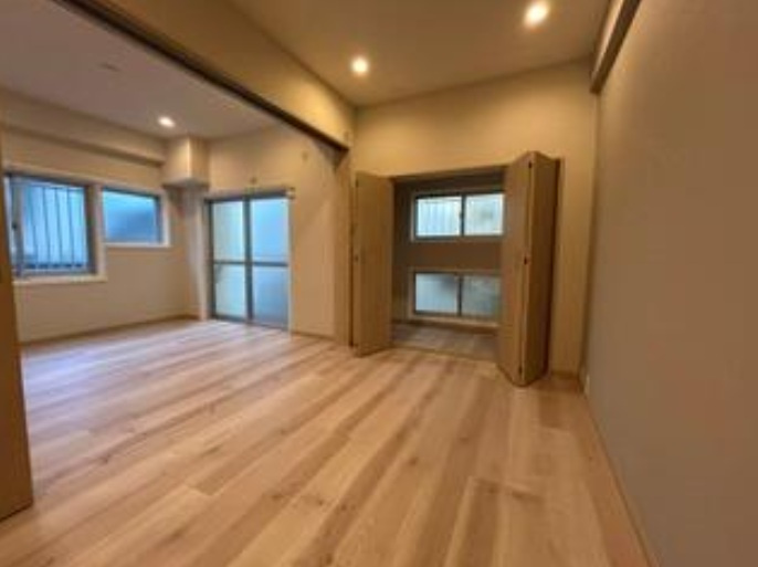 神戸市灘区高徳町５丁目の賃貸マンションの居間・リビング