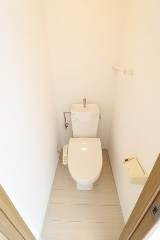 芦屋市大桝町の賃貸マンションのトイレ