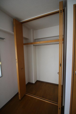 神戸市灘区八幡町２丁目の賃貸マンションの収納