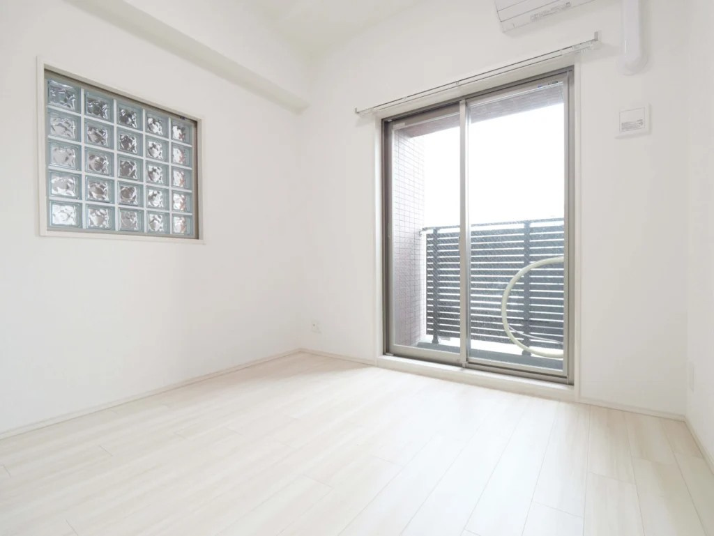 西宮市鳴尾町１丁目の賃貸マンションの居間・リビング