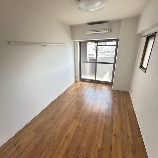 神戸市東灘区本山北町１丁目の賃貸マンションの居間・リビング