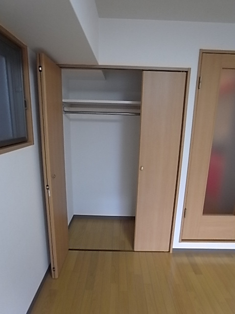 神戸市中央区元町通５丁目の賃貸マンションの収納