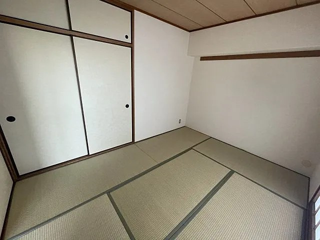 西宮市田近野町の賃貸マンションの居間・リビング