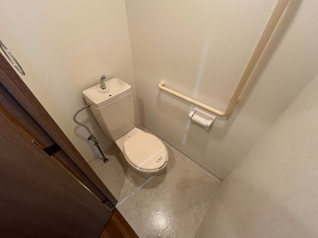 西宮市高木東町の賃貸マンションのトイレ