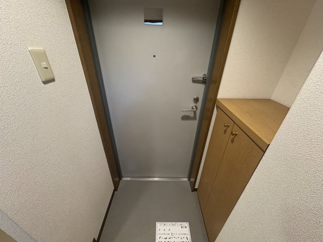 神戸市東灘区甲南町４丁目の賃貸マンションの玄関