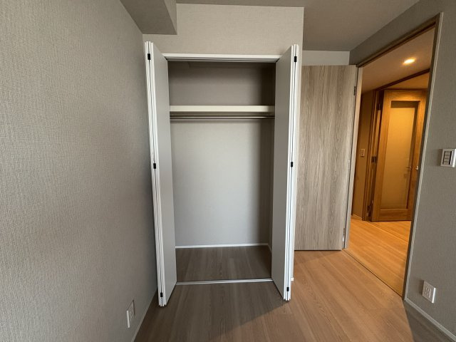 西宮市両度町の賃貸マンションの収納