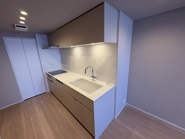 西宮市両度町の賃貸マンションのキッチン