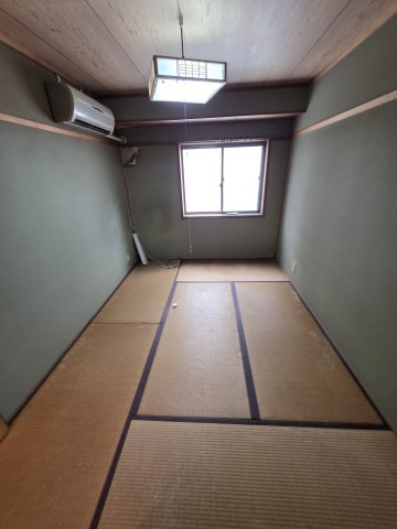 苅田9丁目店舗付き住宅の和室