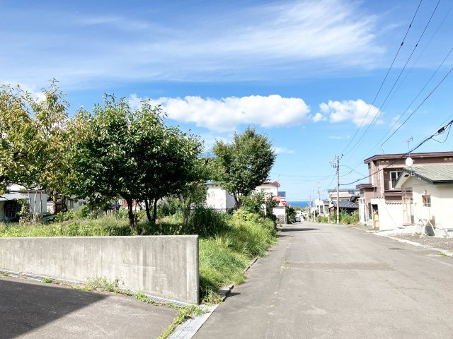 小樽市桂岡町　土地の前面道路含む現地写真|前面道路