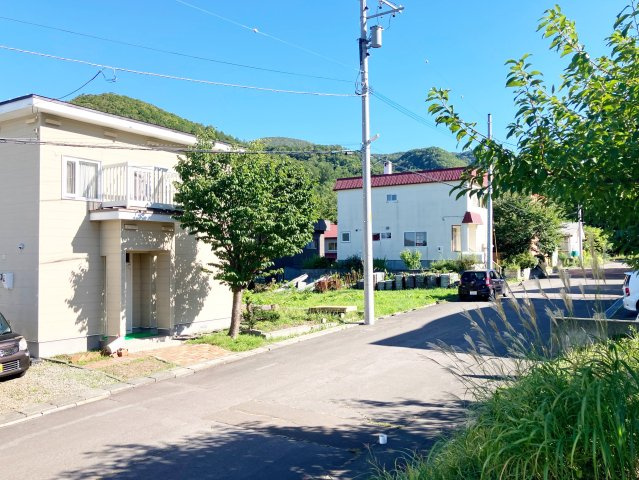 小樽市桂岡町　土地の展望|南側は山々の稜線を望みます♪