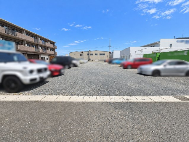 エクシードVIIIの駐車場