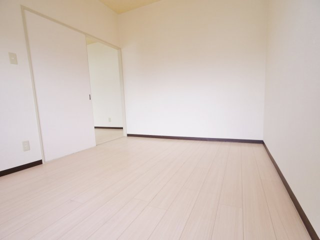 グランドール久米川の寝室|同仕様写真