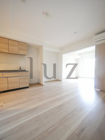 ポートサイドアーバンレジデンスの居間・リビング|広々としたお部屋です！