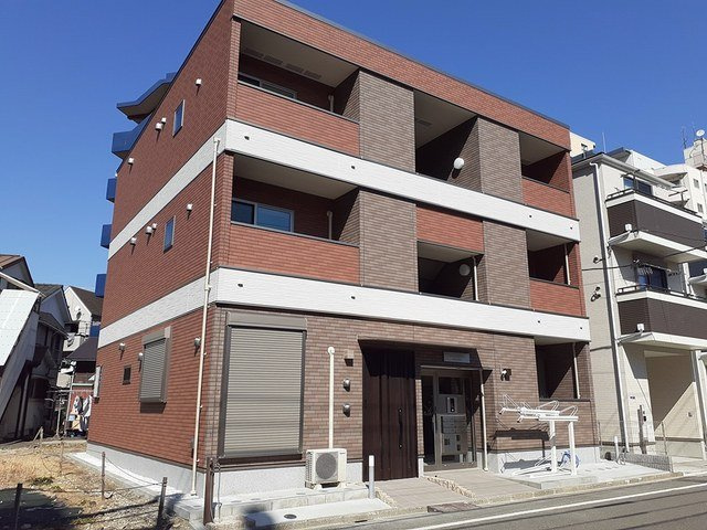落ち着いた雰囲気の外観です
