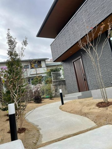 苦楽園四番町戸建の庭