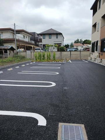 カーサルーチェの駐車場