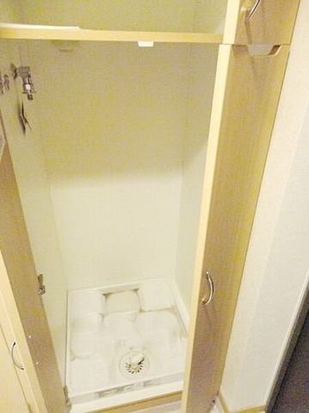 ルーブル千歳烏山の設備|室内洗濯機置場/※参考写真です
