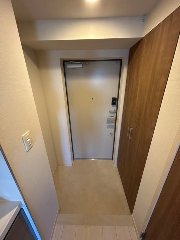 クレヴィスタお花茶屋の玄関