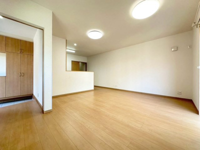 【居間・リビング】 | 守口市梶町3丁目貸家
