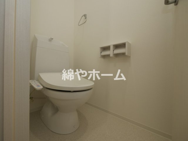 ソリティア鶴見橋のトイレ|ゆったりとした空間のトイレです