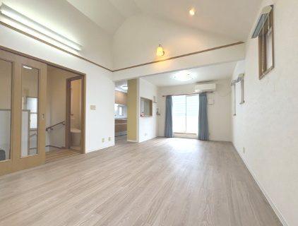 河内長野市木戸2丁目戸建の居間・リビング