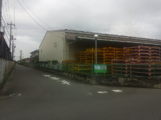 日高市大字原宿の倉庫の外観
