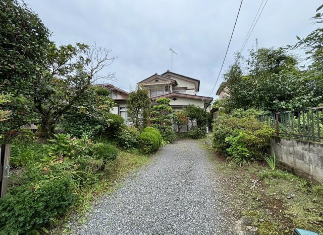 栃木市大平町富田　B棟　中古戸建の駐車場