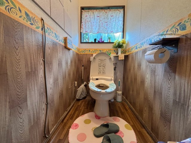 栃木市大平町富田　A棟　中古戸建のトイレ