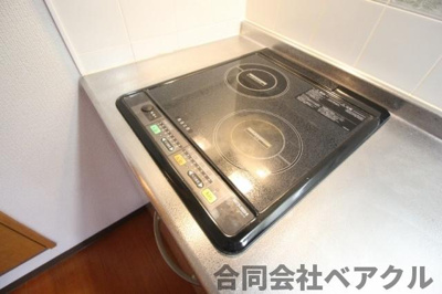 【キッチン】 | エリーフラッツ浜大津 | コンパクトなキッチンで掃除もラクラク