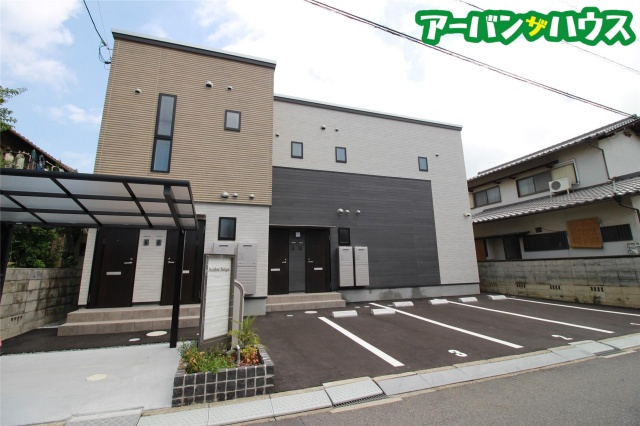 Amble Neigeの駐車場
