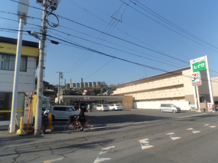 アップヒルズの周辺|セブンイレブン広島草津南3丁目店590m