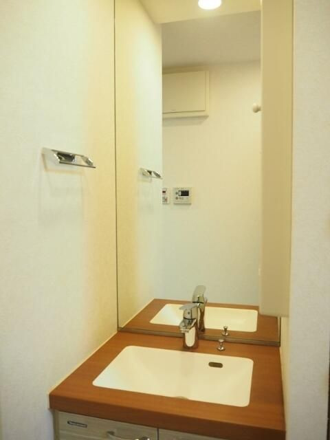 ルーブル仲六郷壱番館の洗面所