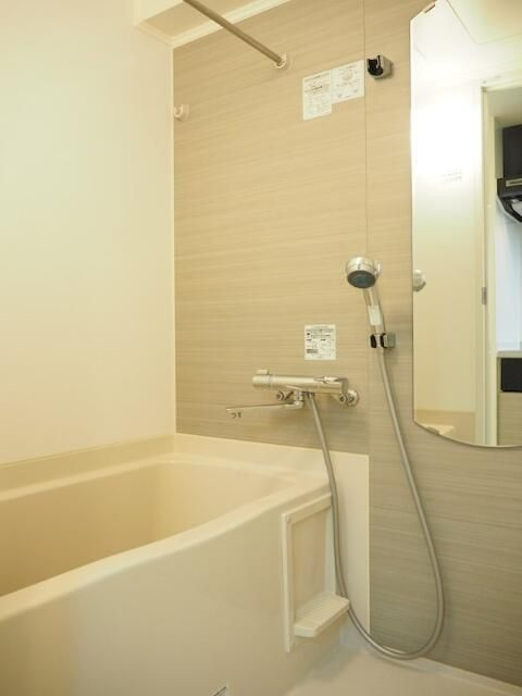 ルーブル仲六郷壱番館の浴室