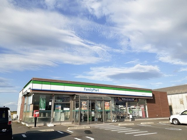 【周辺】 | フロントアイムⅡ | ファミリーマート古川鶴ヶ埣店まで550m