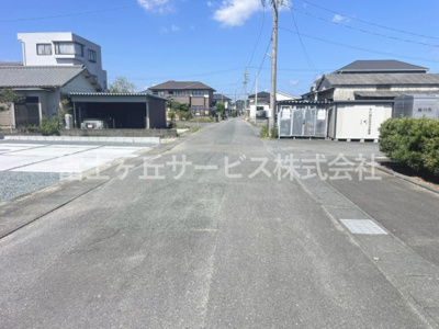 【前面道路含む現地写真】 | 菊川市下平川 4期 新築一戸建て | 前面道路含む現地写真です