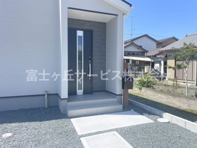 【エントランス】 | 菊川市下平川 4期 新築一戸建て | エントランスです