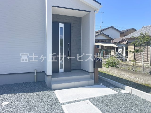 【エントランス】 | 菊川市下平川 4期 新築一戸建て | エントランスです