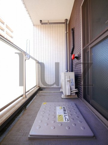 カーサアリビオ新横浜のバルコニー