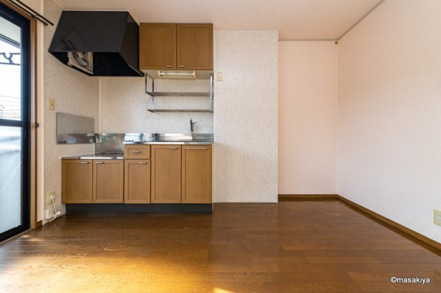 三才パレスのキッチン|写真は同じ建物内の別のお部屋の物です。