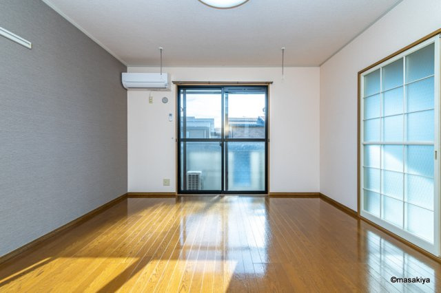 三才パレスの居間・リビング|写真は同じ建物内の別のお部屋の物です。