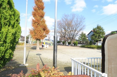 花和田公園まで15ｍ