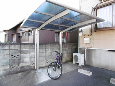 屋根付き駐輪スペース！