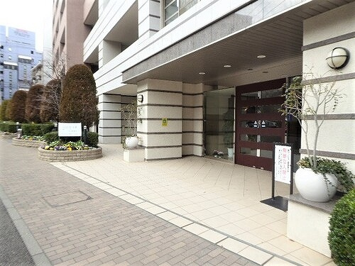 アデニウム新横浜のエントランス|エントランス※前回募集時2024年2月の写真